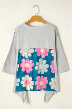 Load image into Gallery viewer, Slit Floral V-Neck Three-Quarter Sleeve Top (2 color options)
