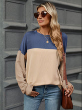 Load image into Gallery viewer, Contrast Round Neck Long Sleeve Top (multiple color options)
