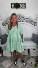 Load and play video in Gallery viewer, Everyday Mint Ditzy Floral Woven Dolman V Neck Dress
