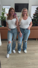 Load and play video in Gallery viewer, Rose High Rise 90&#39;s Straight Jeans in Light Wash
