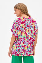 Load image into Gallery viewer, Dear Scarlett Floral Sadie Top (multiple color options)
