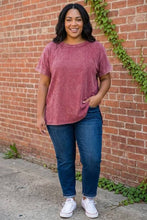 Load image into Gallery viewer, Vintage Vibe Ribbed Tee in Cabernet
