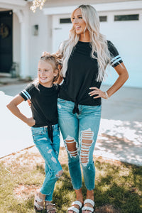 Knot Your Average Tee - Girls (black or blue)