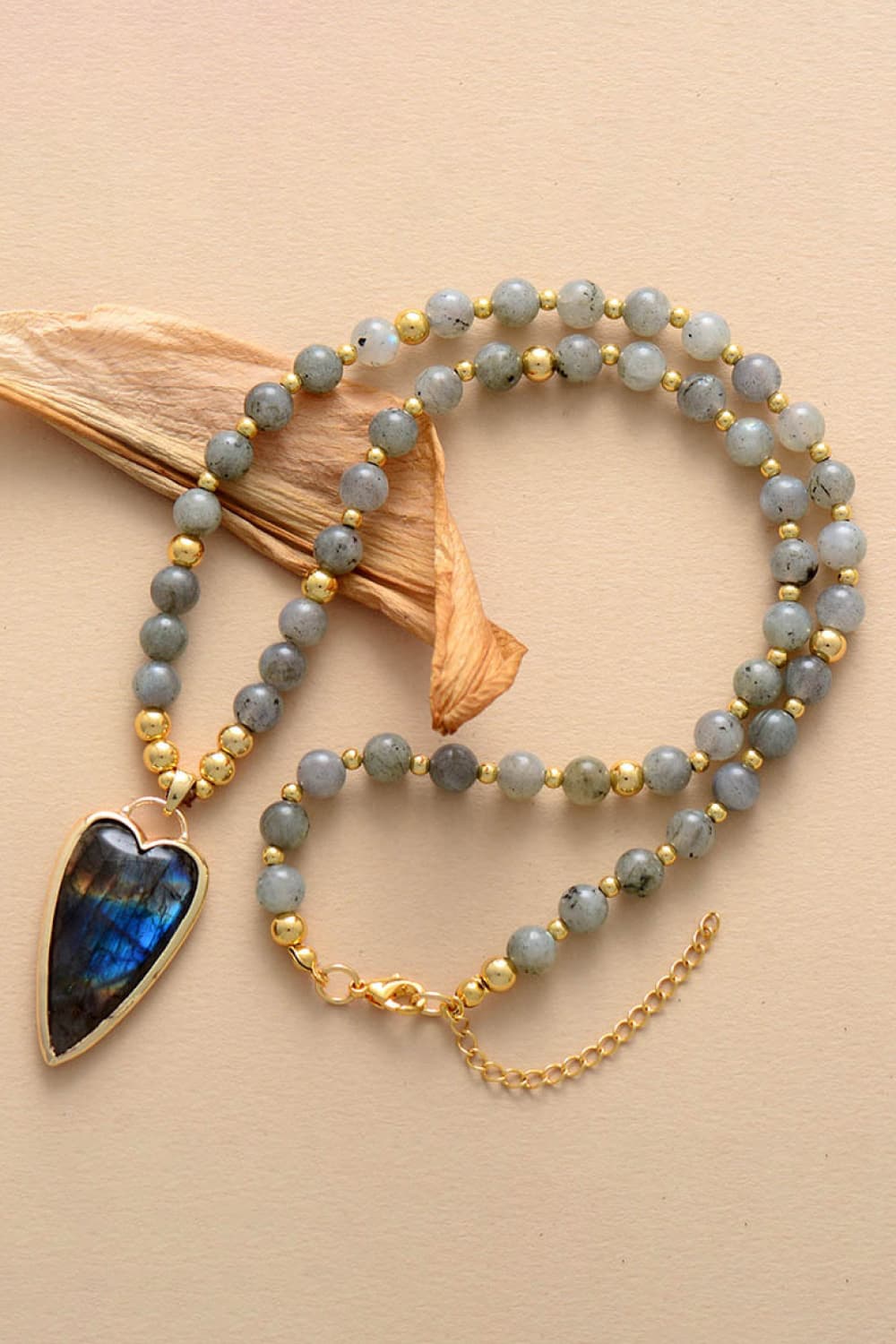 Handcrafted Natural Stone Pendant Beaded Necklace