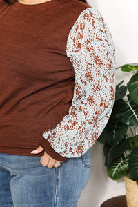 Watching Falling Leaves Foil Printed Sleeve Top in Chestnut