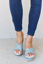 Load image into Gallery viewer, Cherish The Moments Contrast Platform Sandals in Misty Blue
