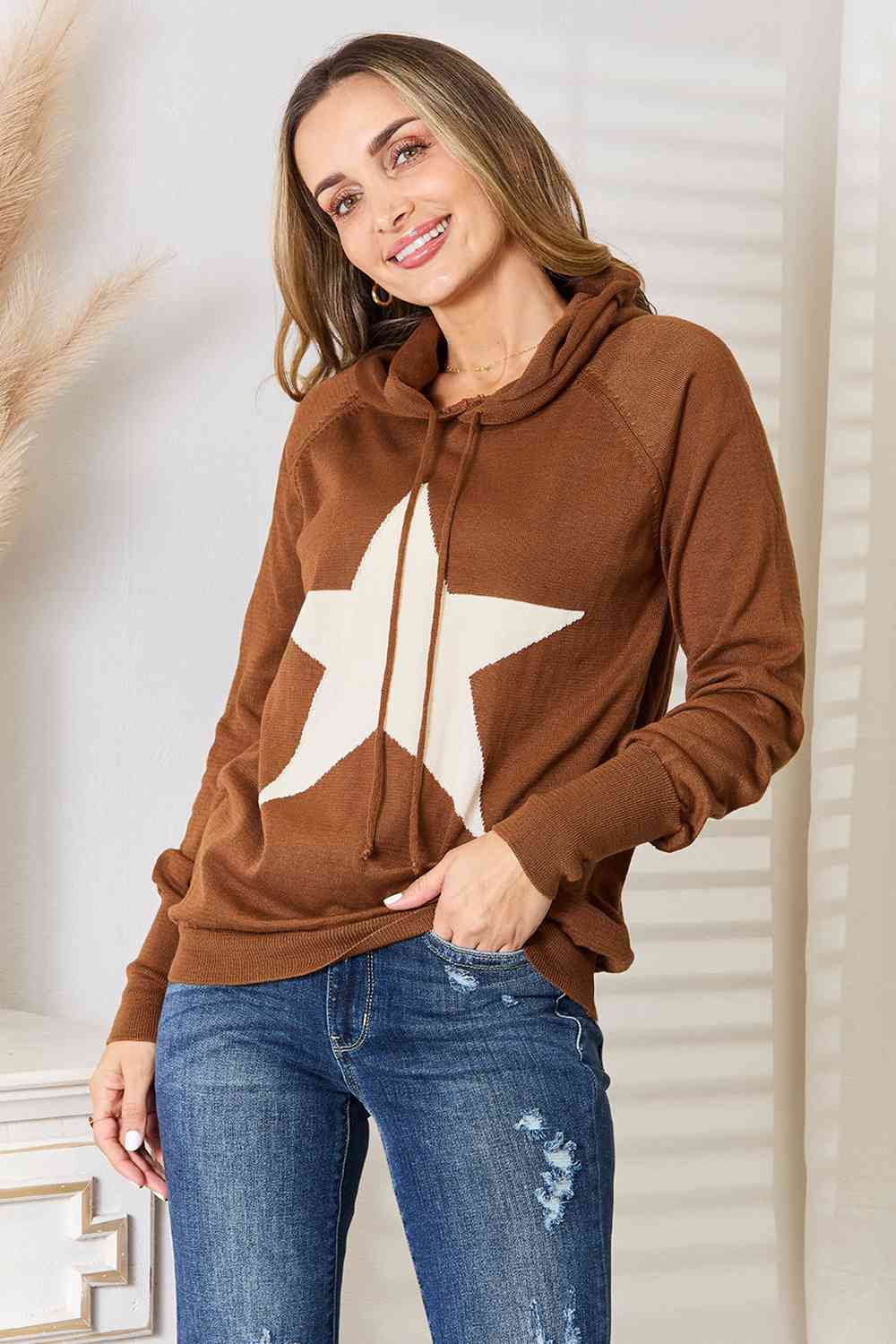 Star Story Graphic Hooded Sweater
