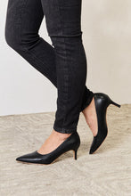 Load image into Gallery viewer, Her Walk of Fame 2&quot; Closed Toe Heels (multiple color options)
