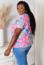 Load image into Gallery viewer, All Smiles Floral V-Neck Short Sleeve Blouse
