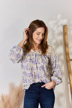 Load image into Gallery viewer, Pick Up The Lace Detail Printed Blouse
