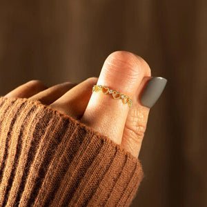 Eternal Love Radiance: 18K Gold-Plated Heart Harmony Ring in 925 Sterling Silver